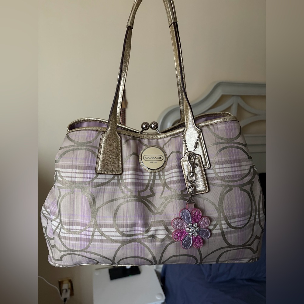 💜 Coach Lavender & Champagne Signature Striped Tartan Plaid Carryall 💜